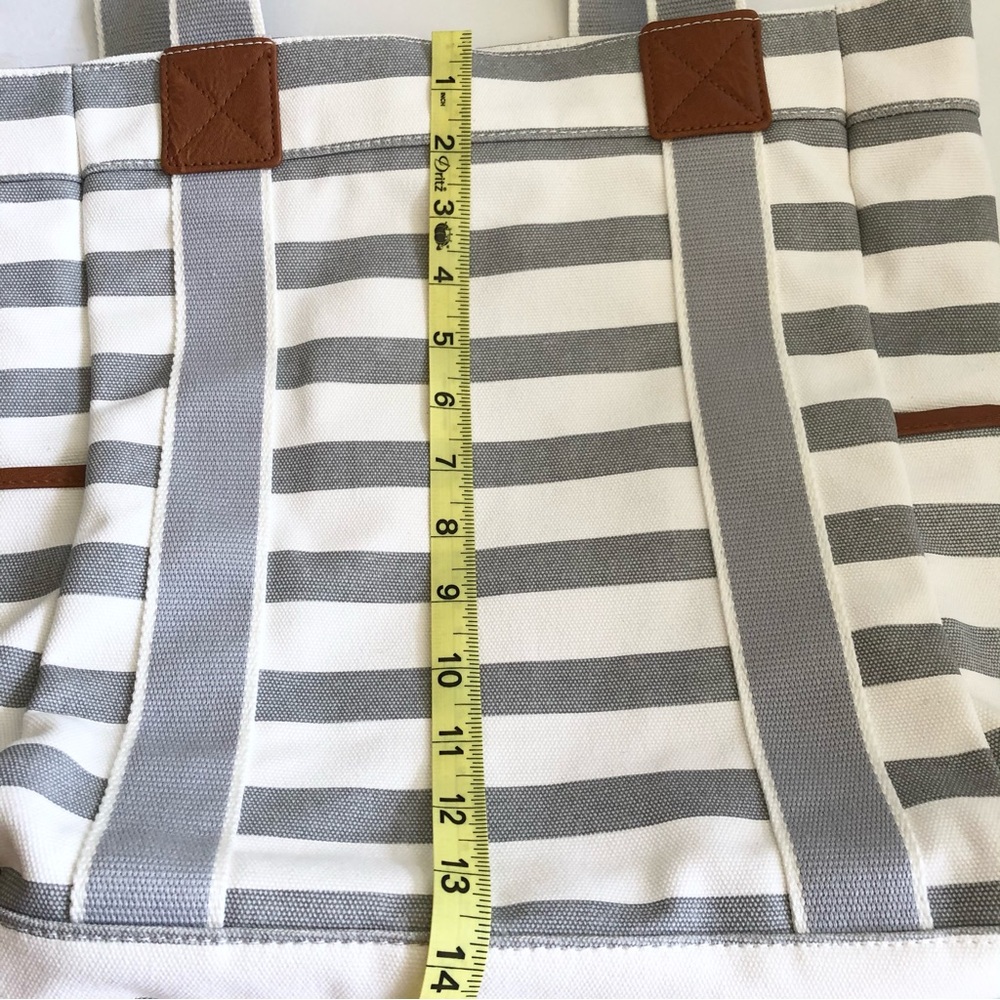 NWOT Pottery Barn Diaper Bag W/Changing Pad - Picture 9 of 16